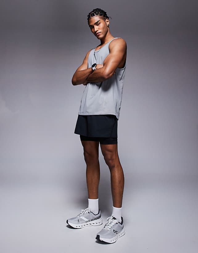 4505 2-in-1 ripstop nylon running shorts with zip pocket in black