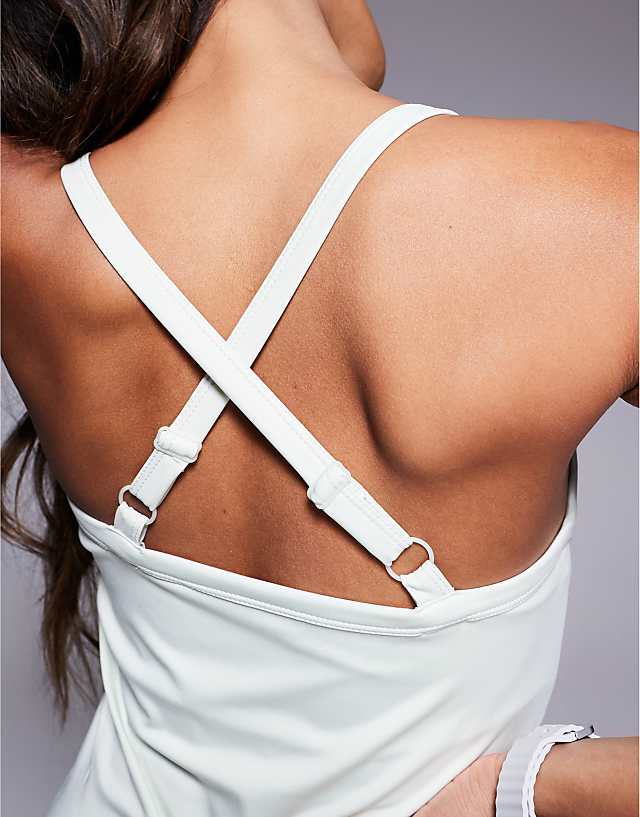 4505 Cross Back Scoop Neck Running Vest With Inner Bra And Adjustable Straps In Pale Mint