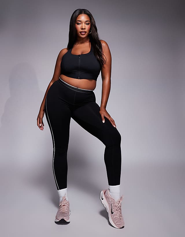 4505 Curve Icon Active High Support Sports Bra With Removable Padding And Adjustable Straps In Black