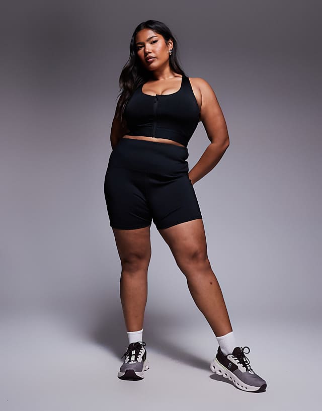 4505 Curve Icon High Support Zip Front Sports Bra With Adjustable Straps And Removable Padding In Black High Shine