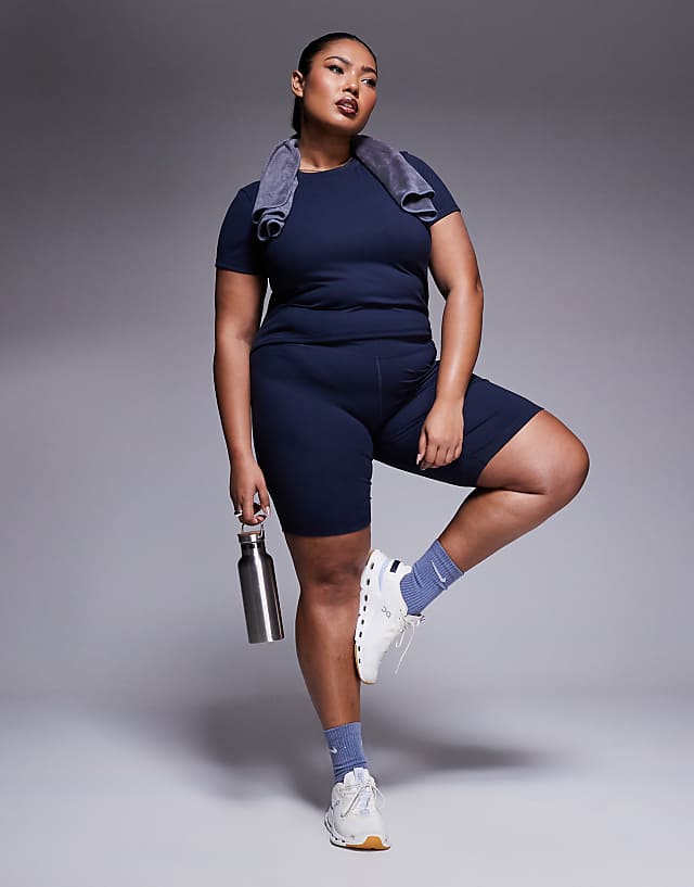 4505 Curve Icon soft touch yoga set in midnight navy