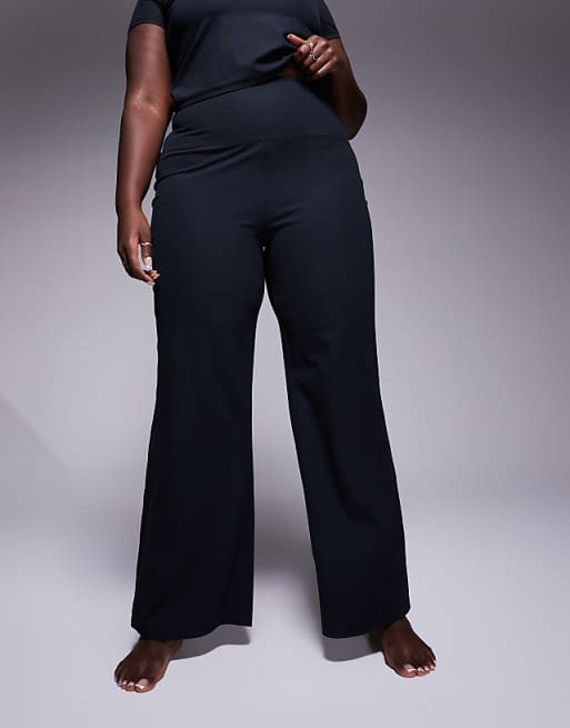 4505 Curve soft touch rib slim kick yoga legging in black