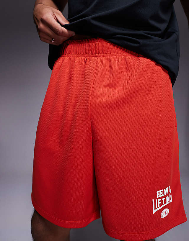 4505 Heavy Lifting Graphic Mesh Training Shorts In Red