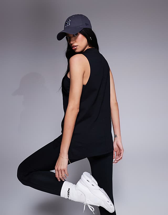 4505 Icon cotton drop armhole vest with quick dry finish in black
