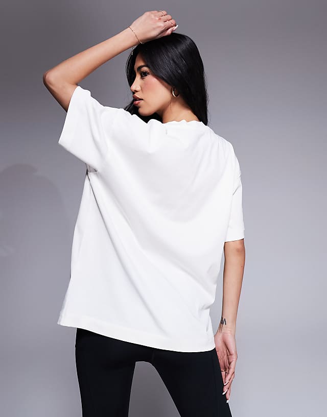 4505 Icon Heavyweight Cotton Oversized T-shirt With Quick Dry Finish In Off White