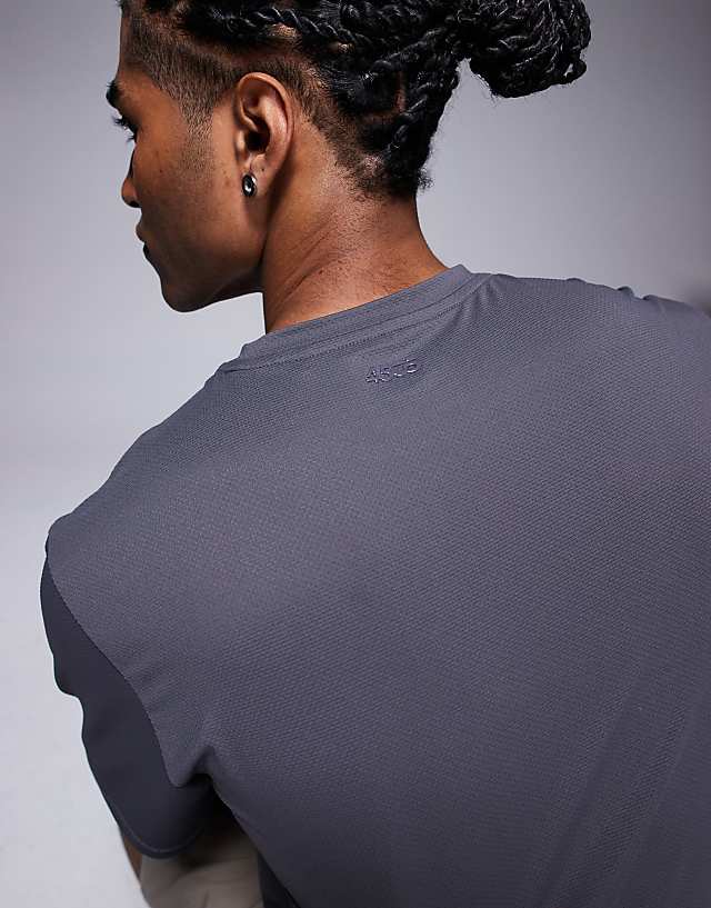 4505 Icon Quick Dry Mesh Training T-shirt In Graphite