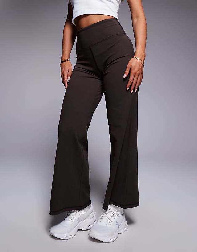 4505 Petite Icon Soft Touch High Waist Wide Leg Dance Pant In Chocolate