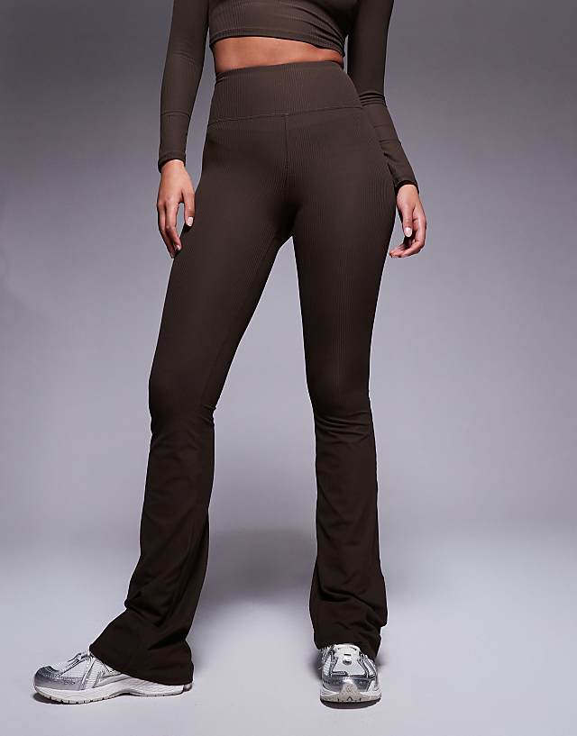 4505 Tall Soft Touch Rib Slim Kick Yoga Legging In Truffle