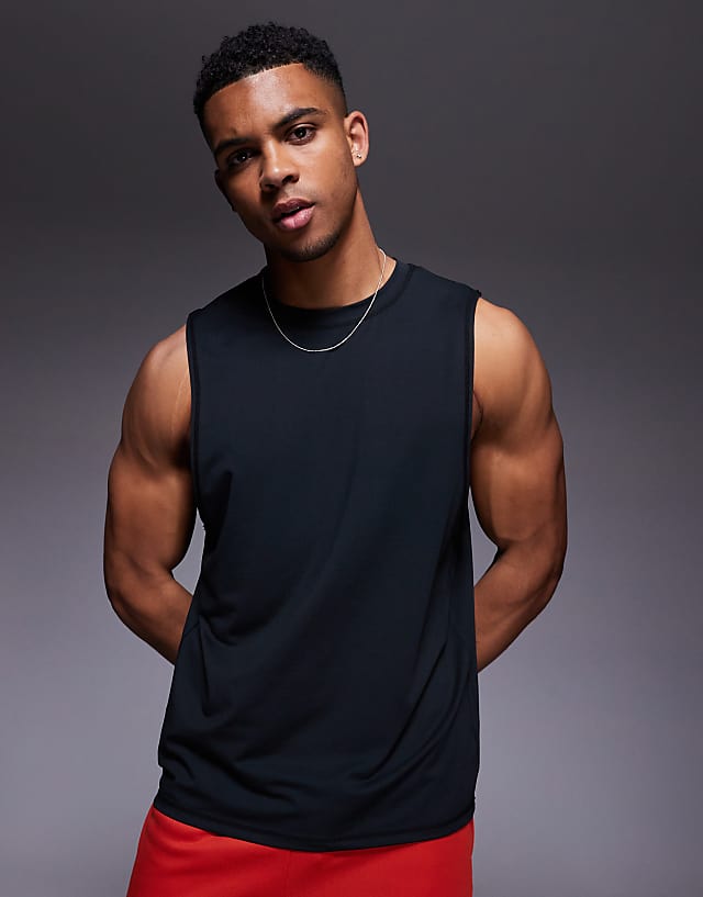 4505 Training Club Back Print Mesh Tank In Black