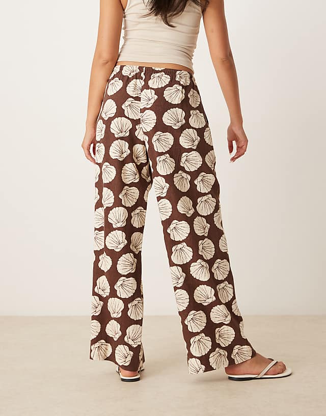 Abercrombie & Fitch Linen Wide Leg Pull On Trousers In Brown Shell Print