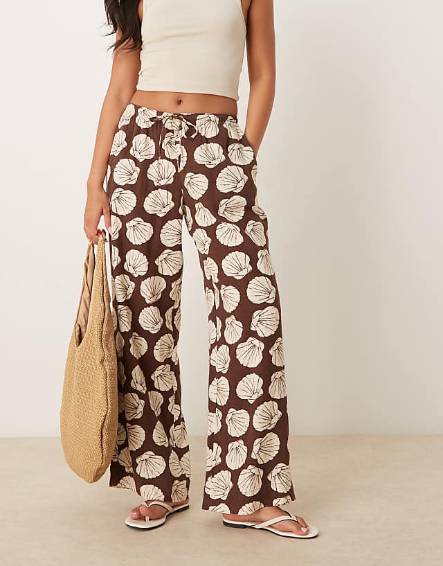 Abercrombie & Fitch linen wide leg pull on trousers in brown shell print