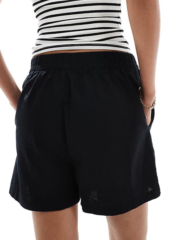 ASOS DESIGN Linen Look Pull On Short In Black