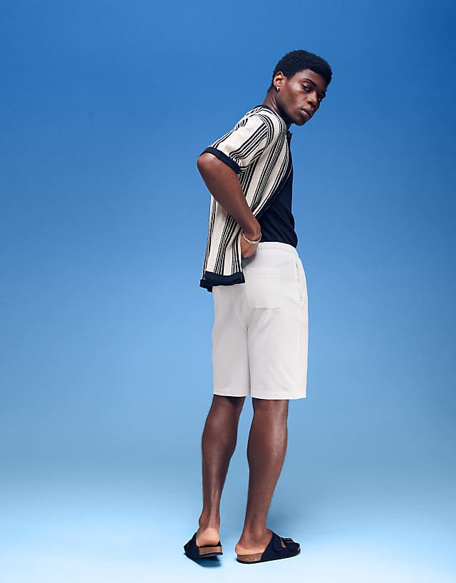 ASOS DESIGN Slim Pique Short In Off White