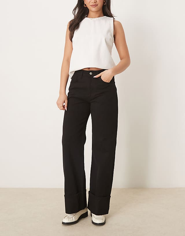 ASOS DESIGN turn up jean in black