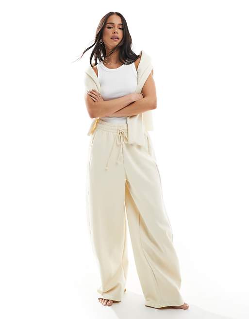 Bershka Balloon Fit Joggers In Vanilla