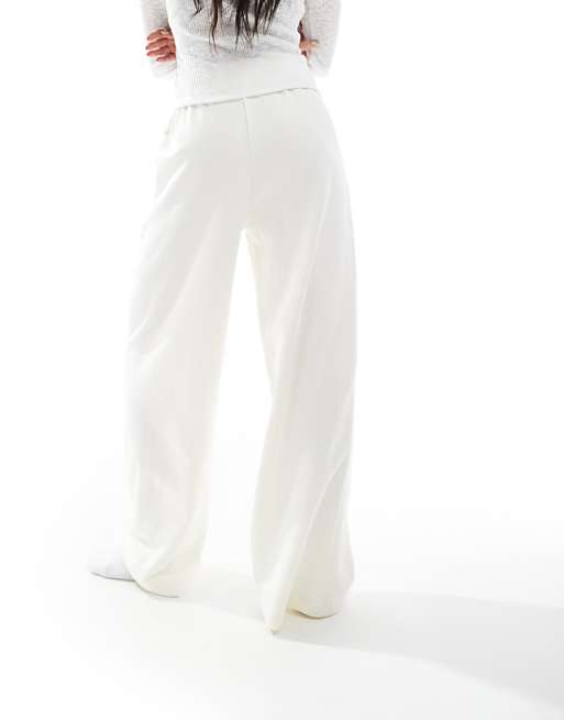 Bershka Wide Leg Joggers In Ecru