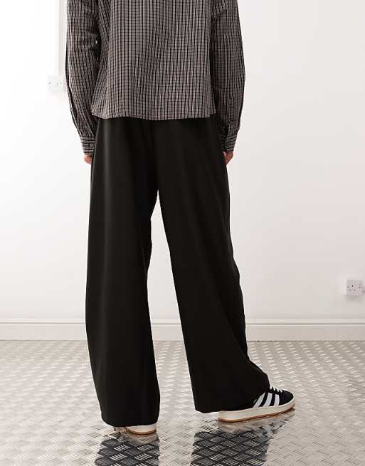 COLLUSION Smart Wide Leg Trouser In Black