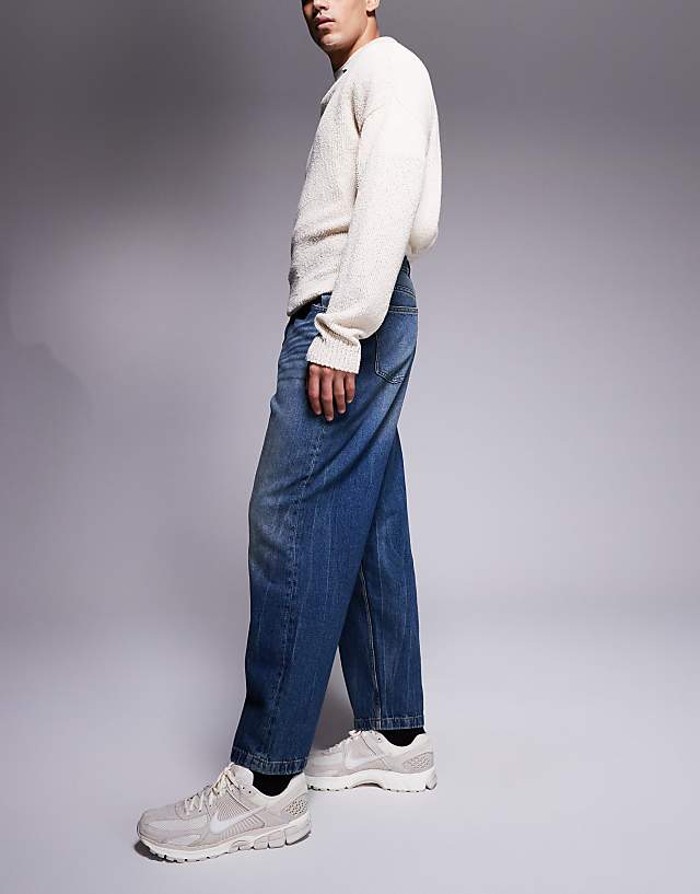 ASOS DESIGN Balloon Fit Jeans With Vintage Tint In Mid Dark Wash Blue