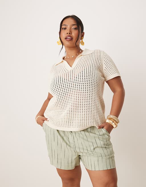 ASOS DESIGN Curve relaxed dad shorts with linen in sage squiggle stripe