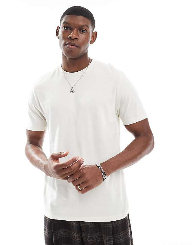 ASOS DESIGN Essential Crew Neck T-shirt In Cream