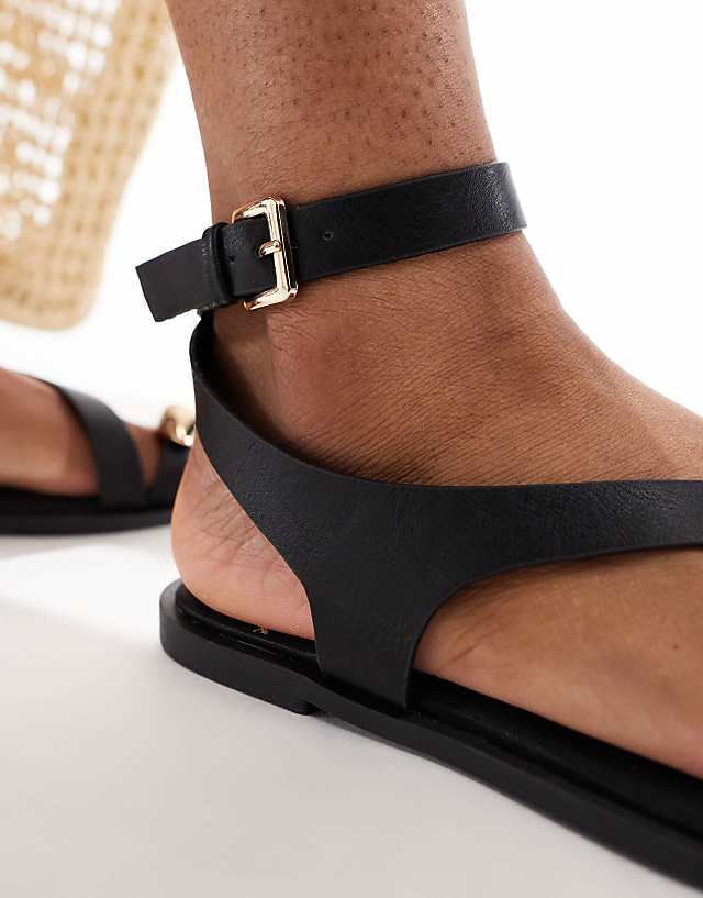 ASOS DESIGN Florrie Toe Loop Strappy Sandal In Black