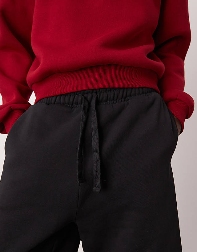 ASOS DESIGN Heavyweight Oversized Shorts 400gsm In Black - BLACK
