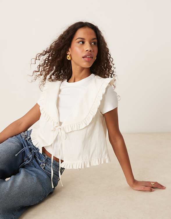 ASOS DESIGN Linen Look Frill Collar Waistcoat In Ivory