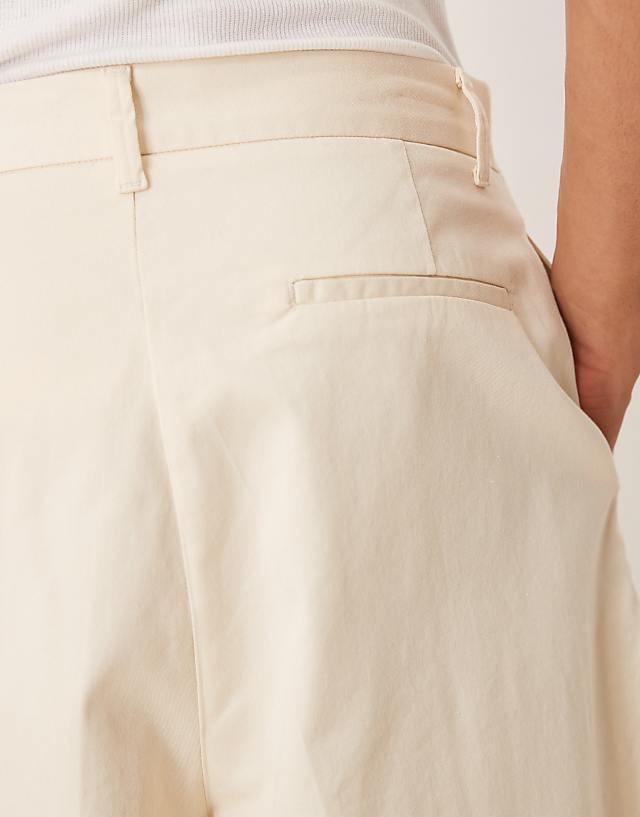 ASOS DESIGN Longline Extreme Wide Leg Short In Beige