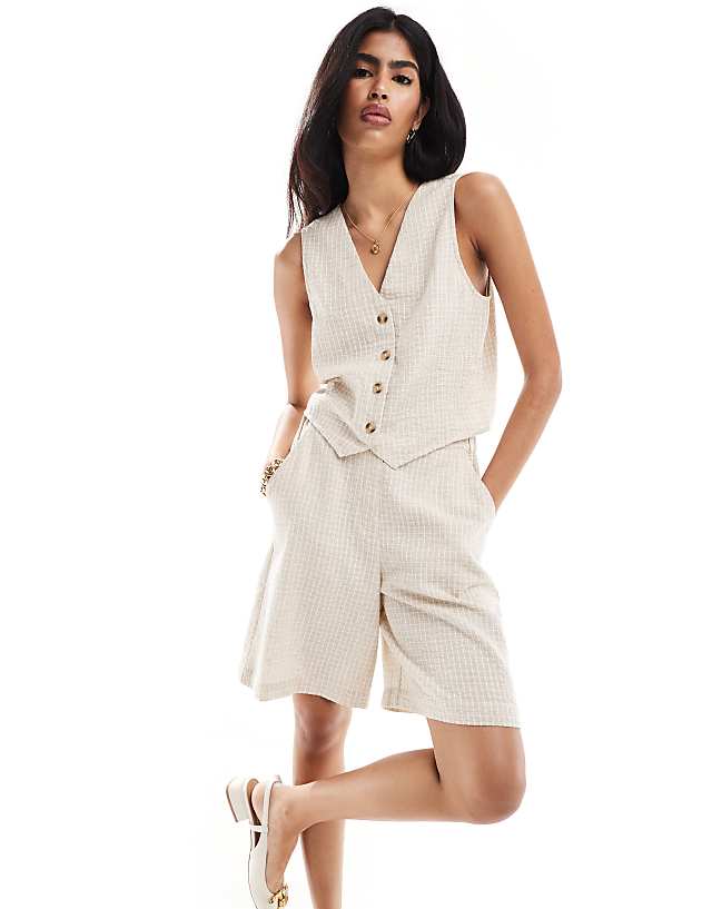 ASOS DESIGN Longline Short With Linen In Natural Check Co-ord