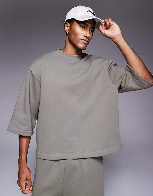 ASOS DESIGN Oversized 3/4 Sleeve Sweatshirt In Khaki