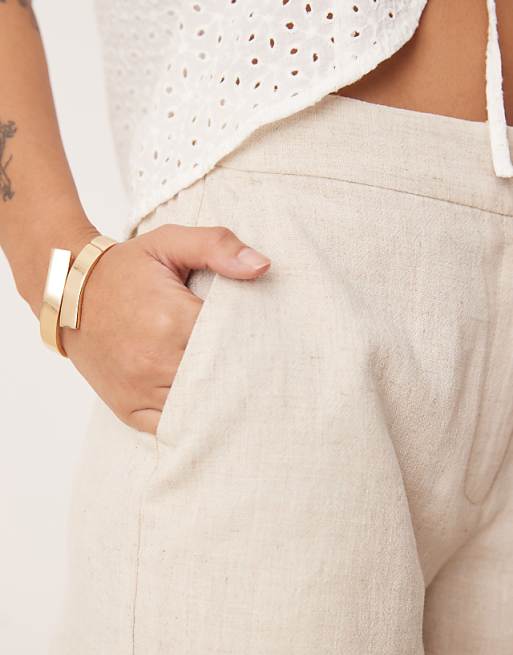 ASOS DESIGN Petite Relaxed Dad Shorts With Linen In Stone