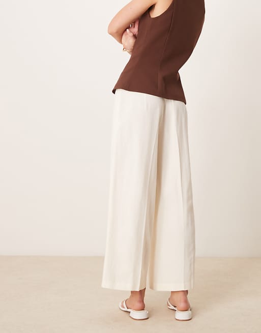 ASOS DESIGN Petite Tailored Linen Culotte Trousers In Off White