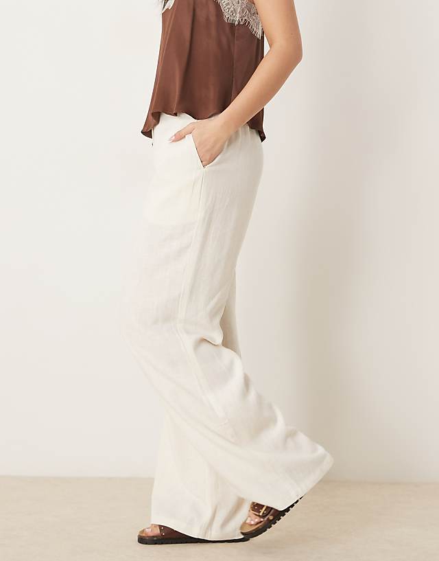 ASOS DESIGN Relaxed Straight Leg Trousers With Linen In Cream
