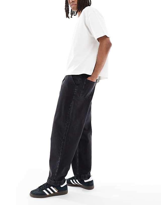 ASOS DESIGN Relaxed Tapered Jeans In Washed Black