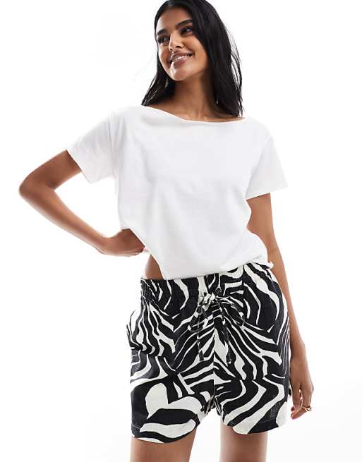 ASOS DESIGN Seersucker Stripe Shirt And Trousers Co-ord In Mink