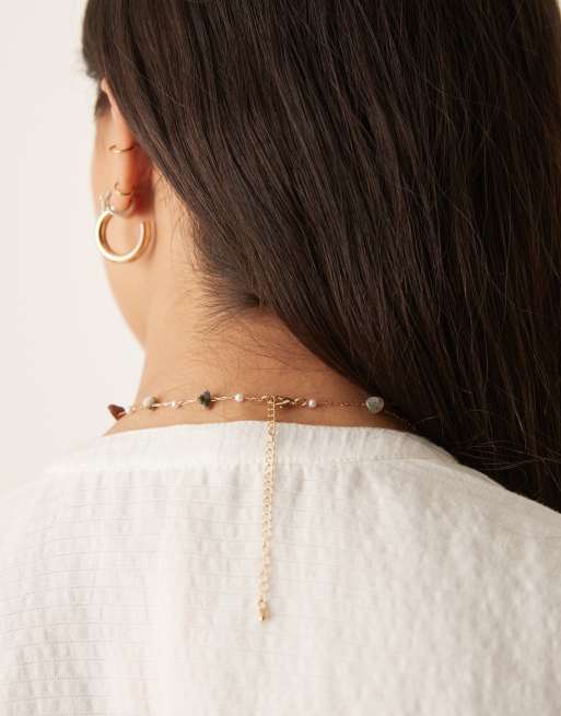 ASOS DESIGN Short Necklace With Mixed Sized Semi Precious Chippings In Gold Tone