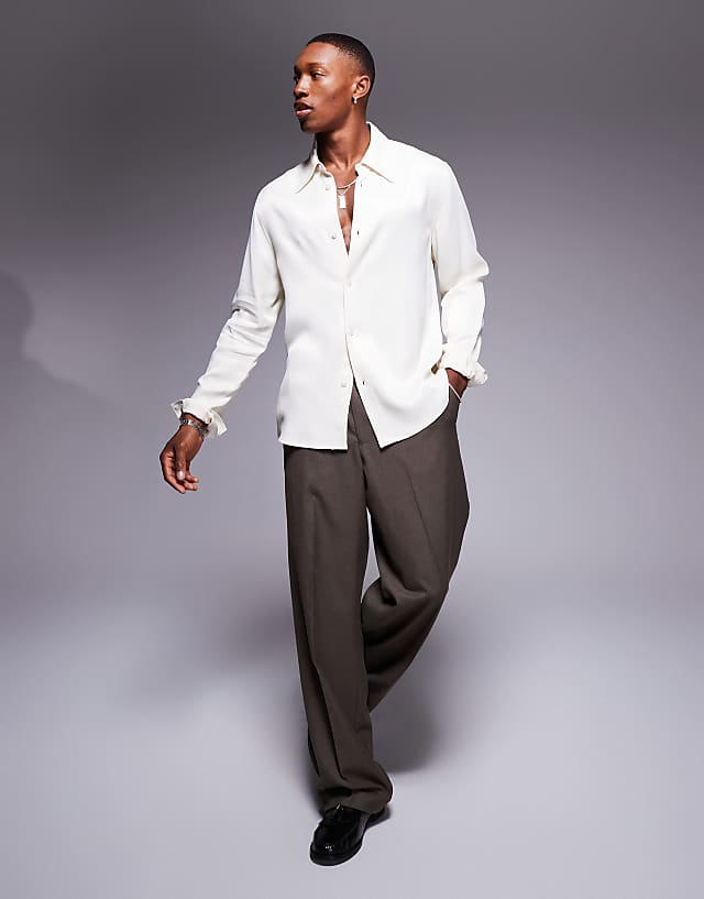 ASOS DESIGN Slim Fit Shirt With 70s Collar In Cream Satin