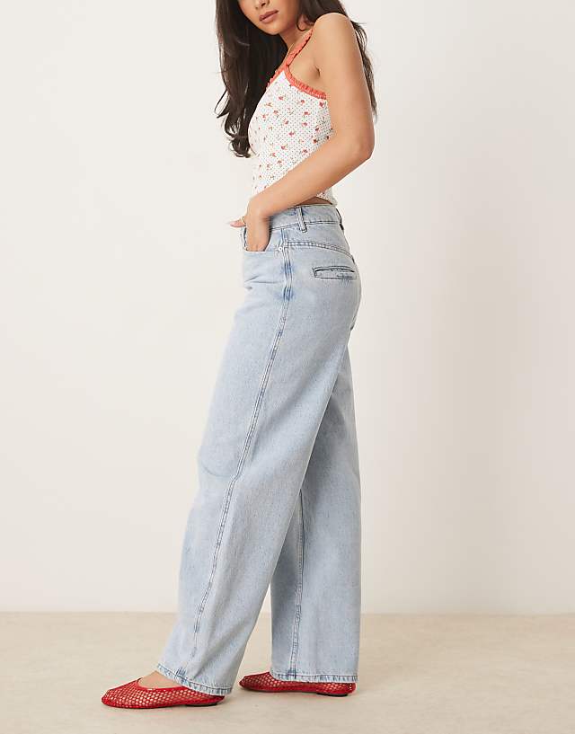 ASOS DESIGN Tailored Barrel Jeans In Light Wash