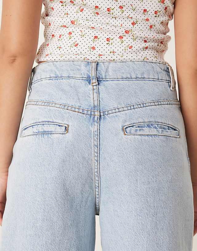ASOS DESIGN Tailored Barrel Jeans In Light Wash