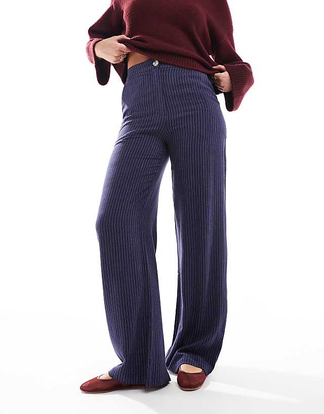 ASOS DESIGN Tall Relaxed Straight Leg Trousers With Linen In Navy Stripe