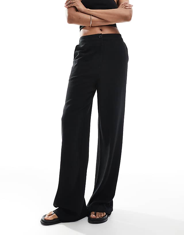ASOS DESIGN Tall Relaxed Straight Leg Trousers With Linen In Black