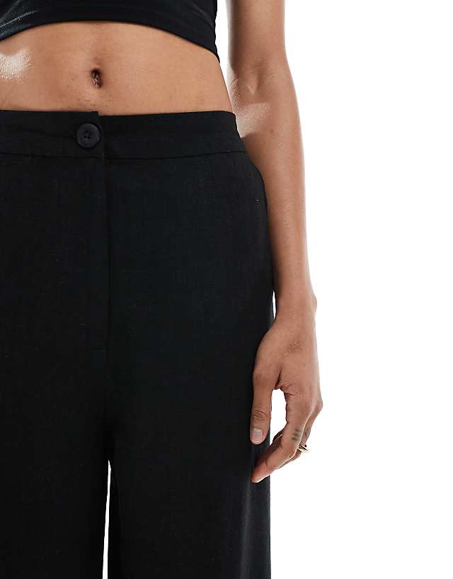 ASOS DESIGN Tall Relaxed Straight Leg Trousers With Linen In Black