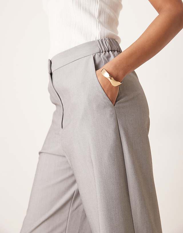 ASOS DESIGN Tall Tailored Relaxed Straight Leg Trousers In Grey