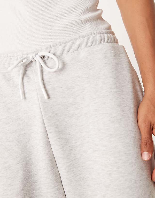 ASOS DESIGN Tapered Fit Loopback Jogger In Grey Marl