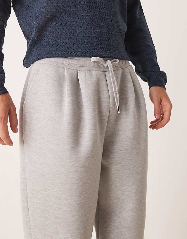 ASOS DESIGN Tapered Scuba Jogger With Pleat Detail In Grey Marl