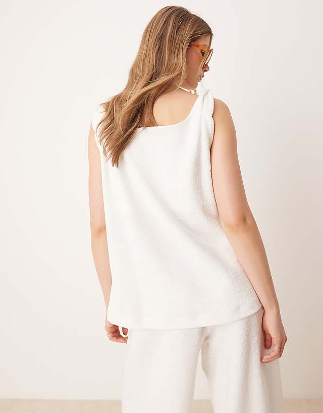 ASOS DESIGN Twist Strap Square Neck Trapeze Top In White Boucle