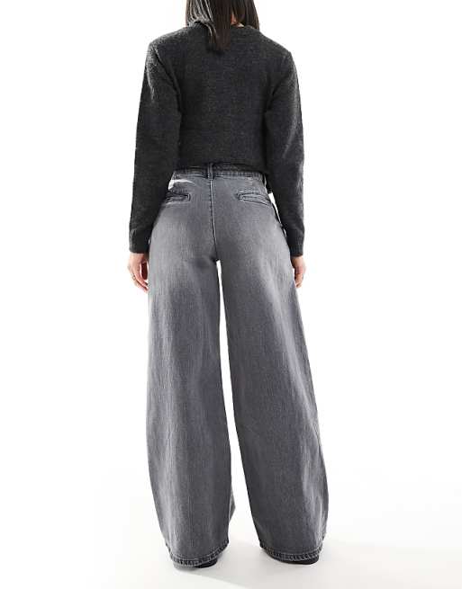 DTT Jordan Pleated Wide Leg Jeans In Mid Grey