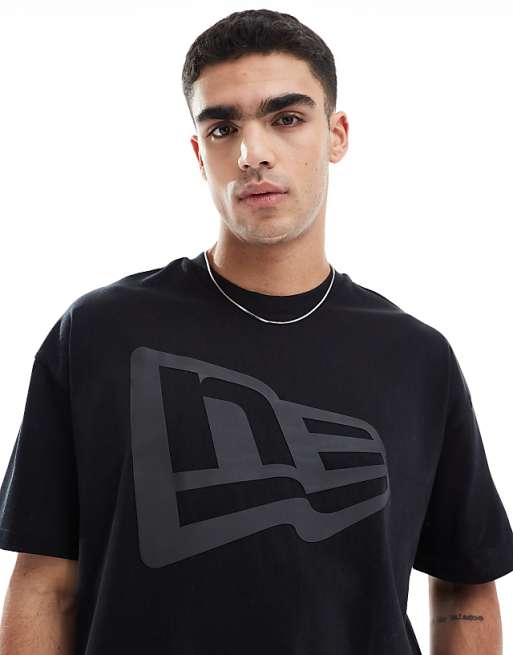 New Era flag logo oversized t-shirt in black