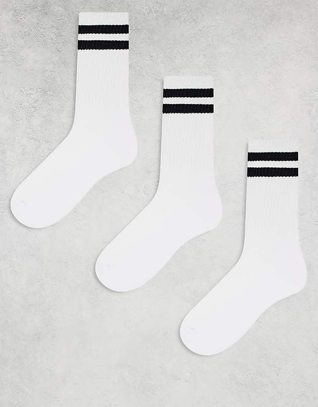 New Look 3 pack stripe sport socks in white