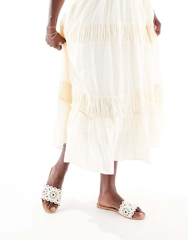 New Look Cut Out Linen Look Sandal In Cream